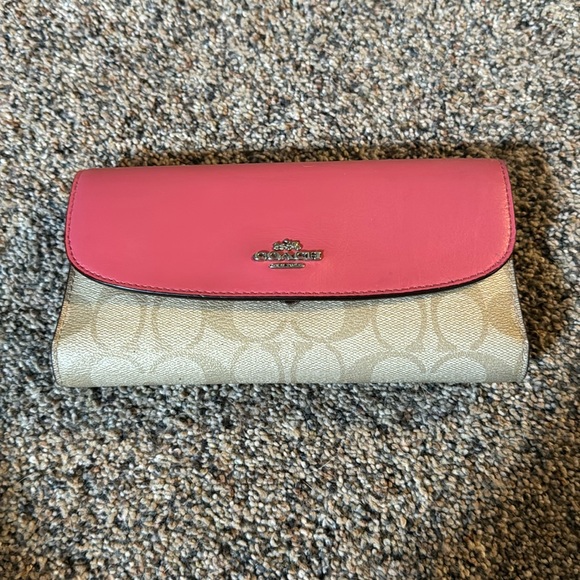 Auth Coach Wallet - Picture 1 of 7